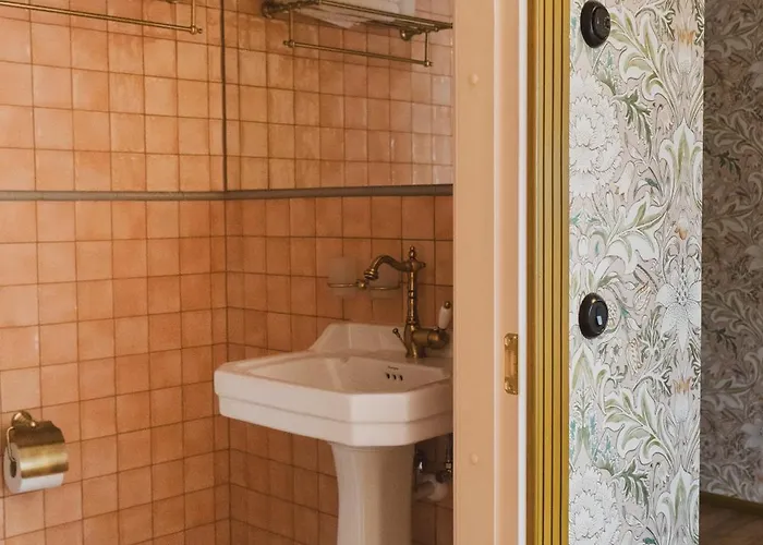 Amante Boutique Κουρεσάαρε